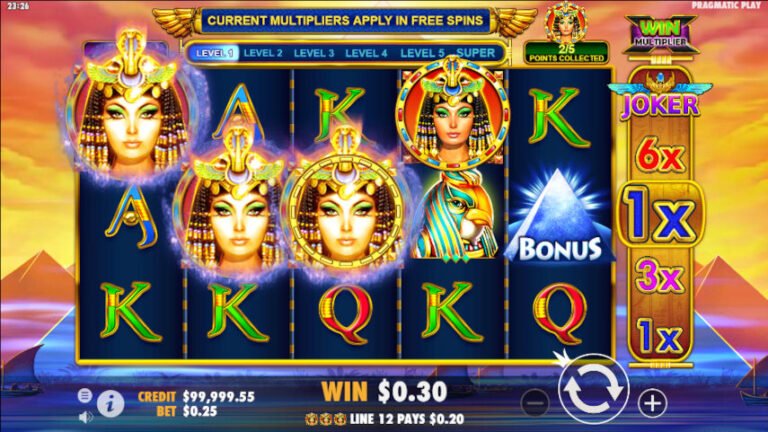 Special symbols of the Golden Queen slot game